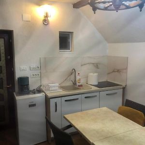 Apartament la parter